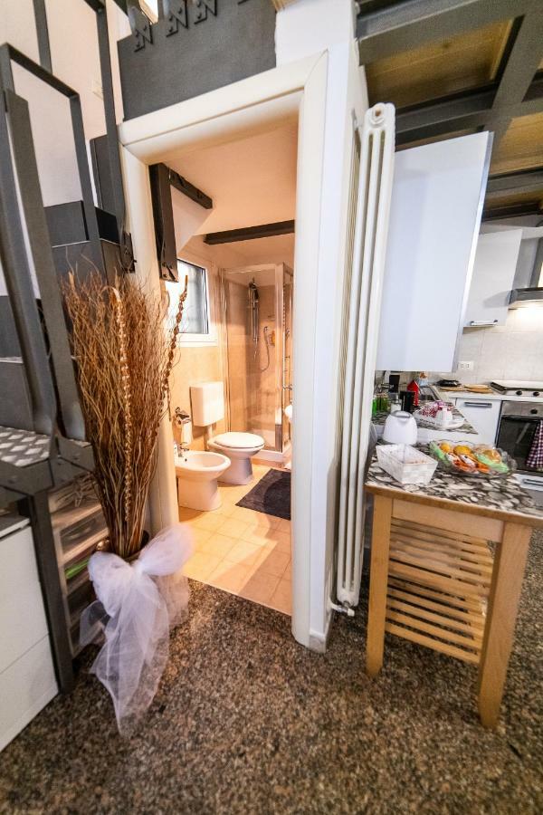 Anais' Loft- Osp. Sant'Orsola-Fiera Lägenhet Bologna Exteriör bild