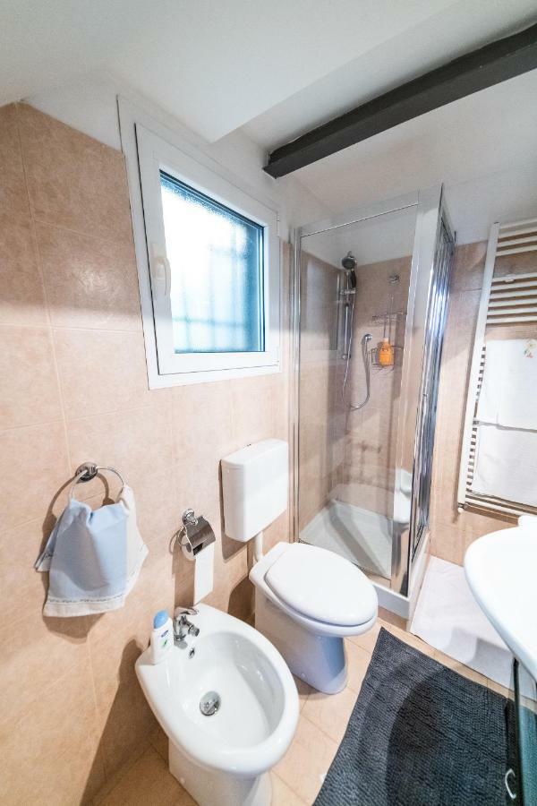 Anais' Loft- Osp. Sant'Orsola-Fiera Lägenhet Bologna Exteriör bild